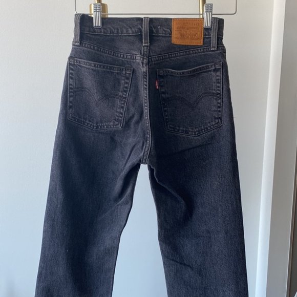 Levi Wedgie Jeans - Picture 1 of 4